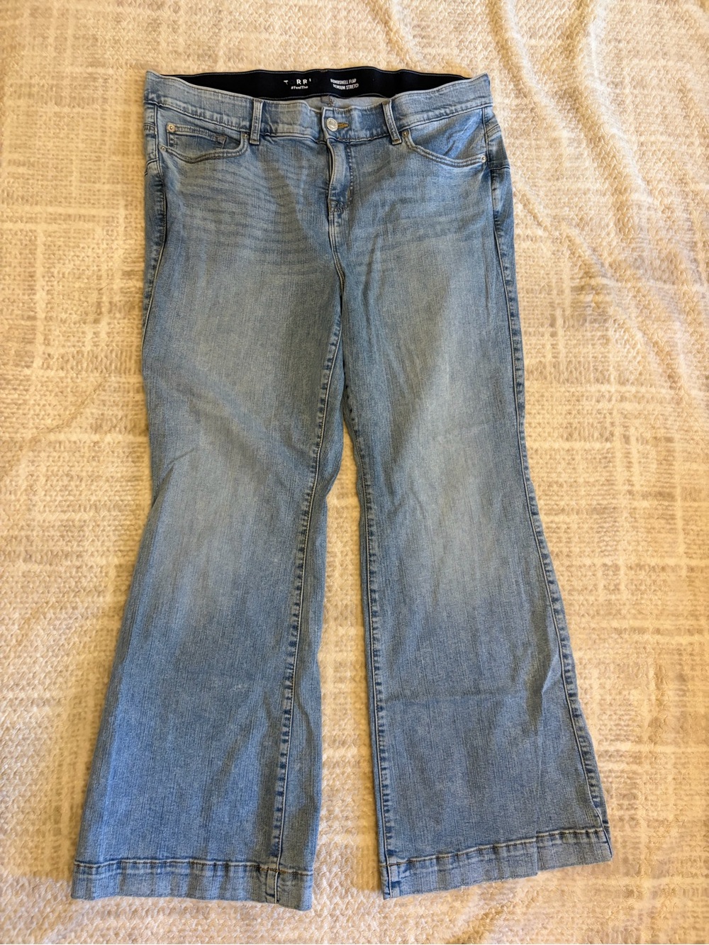 Torrid Bombshell Flare Jeans Size 20R Premium Stretch Light Wash